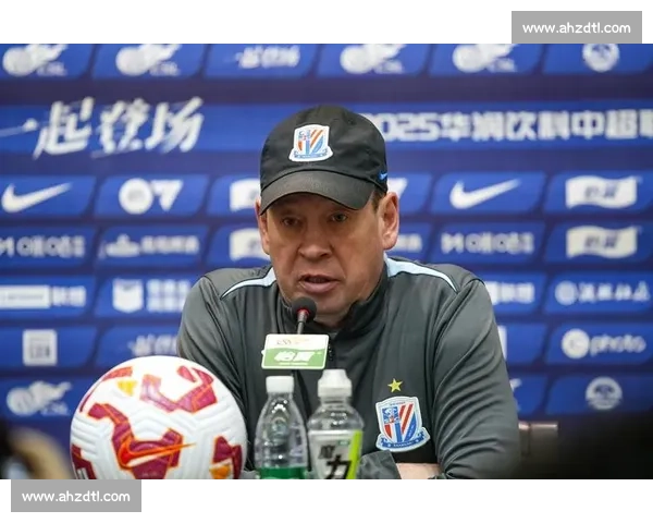 斯卢茨基致申花球迷：你们的高度，是球队最需要的力量