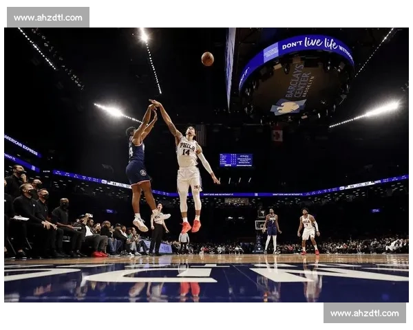 虎扑聚焦凯尔特人对阵热火东部强强对话赛场风云再起引爆球迷热议